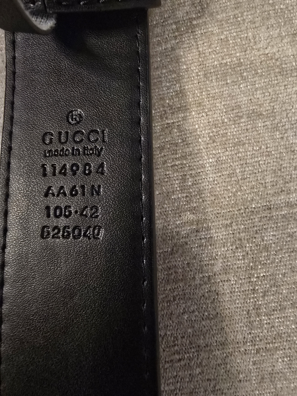 Gucci Black Leather Belt with Gold Double G Buckle - Picture 3 of 3